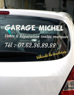 Lettrage publicitaire pour voiture